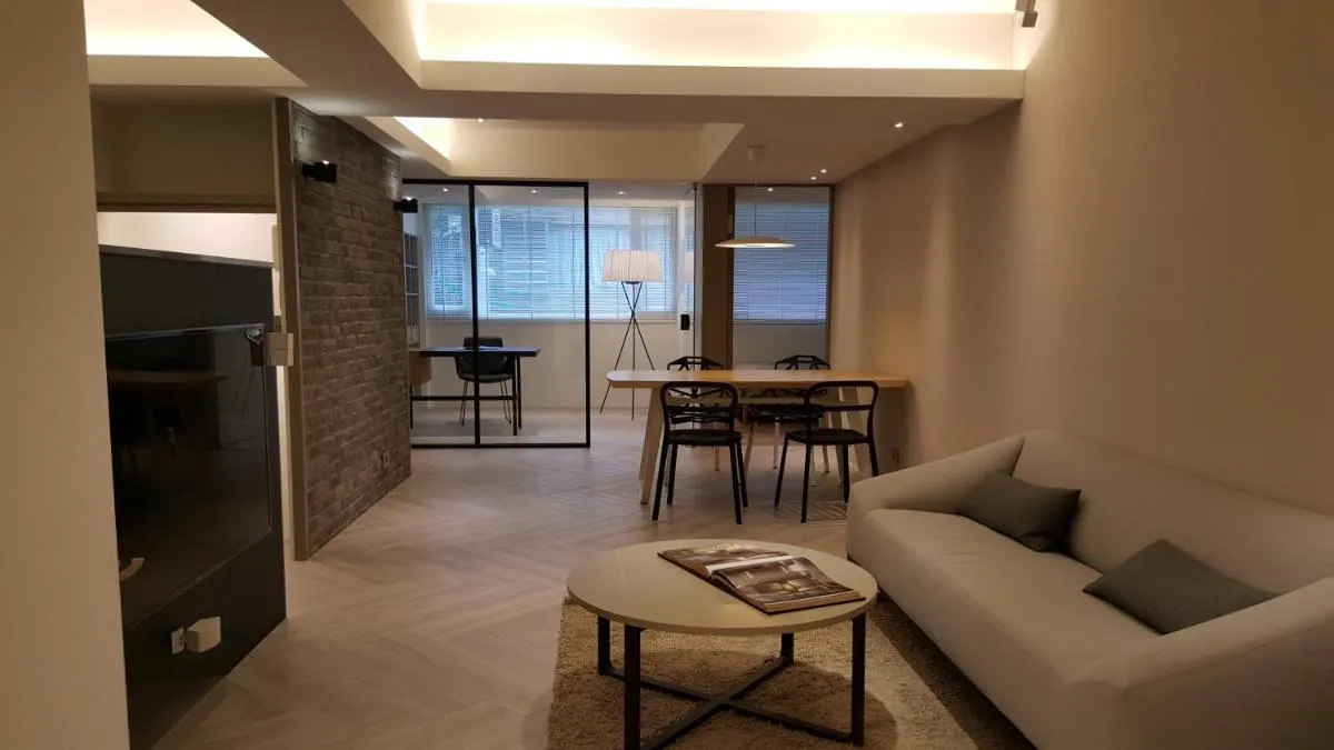 Image of 3 Bedrooms and 1 Study and 3 Bathrooms Near Taipei 101 & MRT