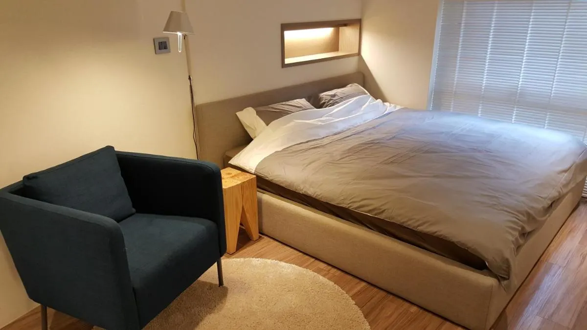Image 1 of 3 Bedrooms and 1 Study and 3 Bathrooms Near Taipei 101 & MRT