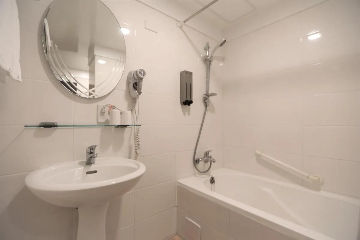 Image 6 of Chair Man Hotel