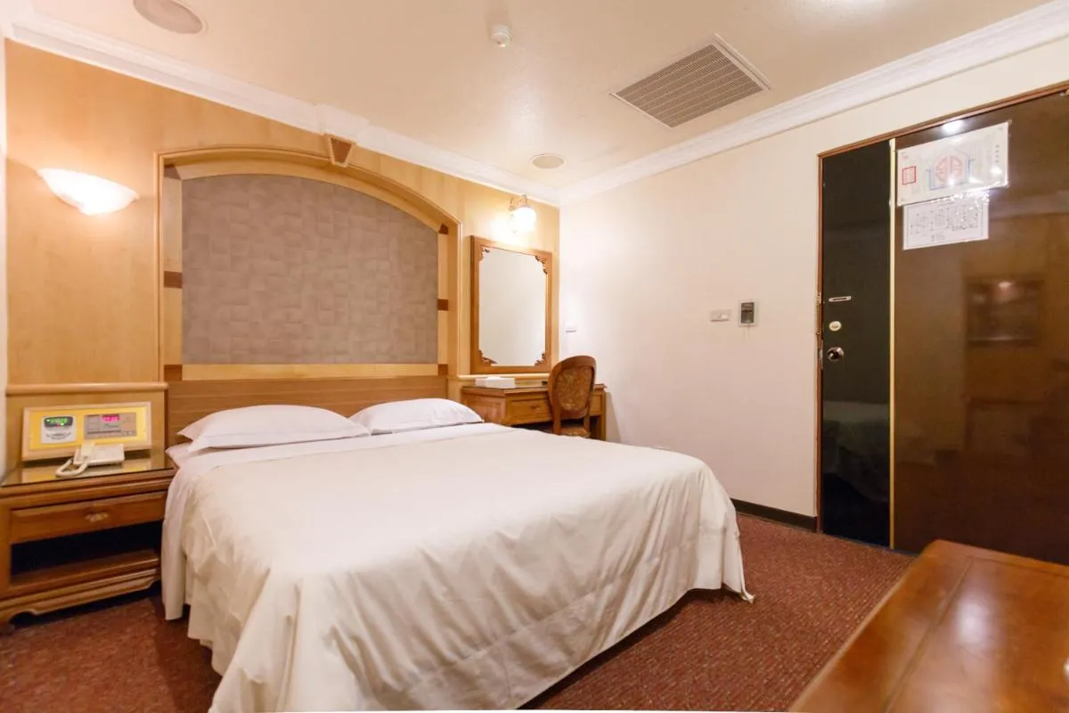 Image 1 of Champion Hotel