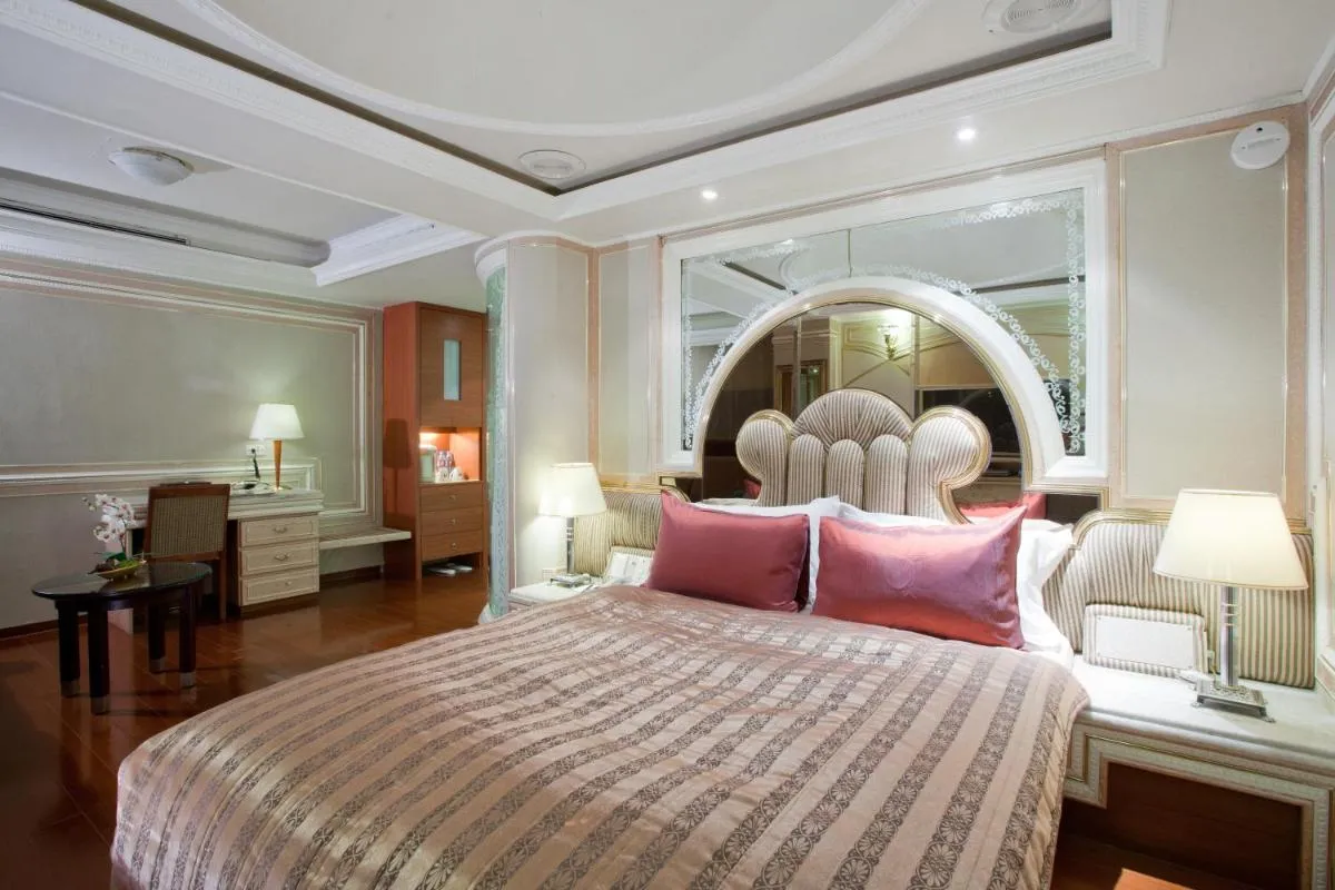 Image 6 of Charming Castle Hotel
