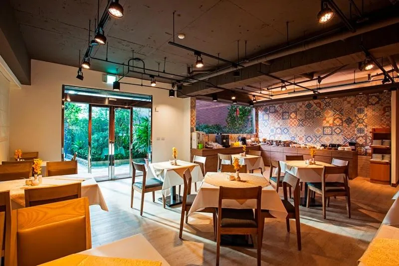 Image 2 of Citizen Hotel