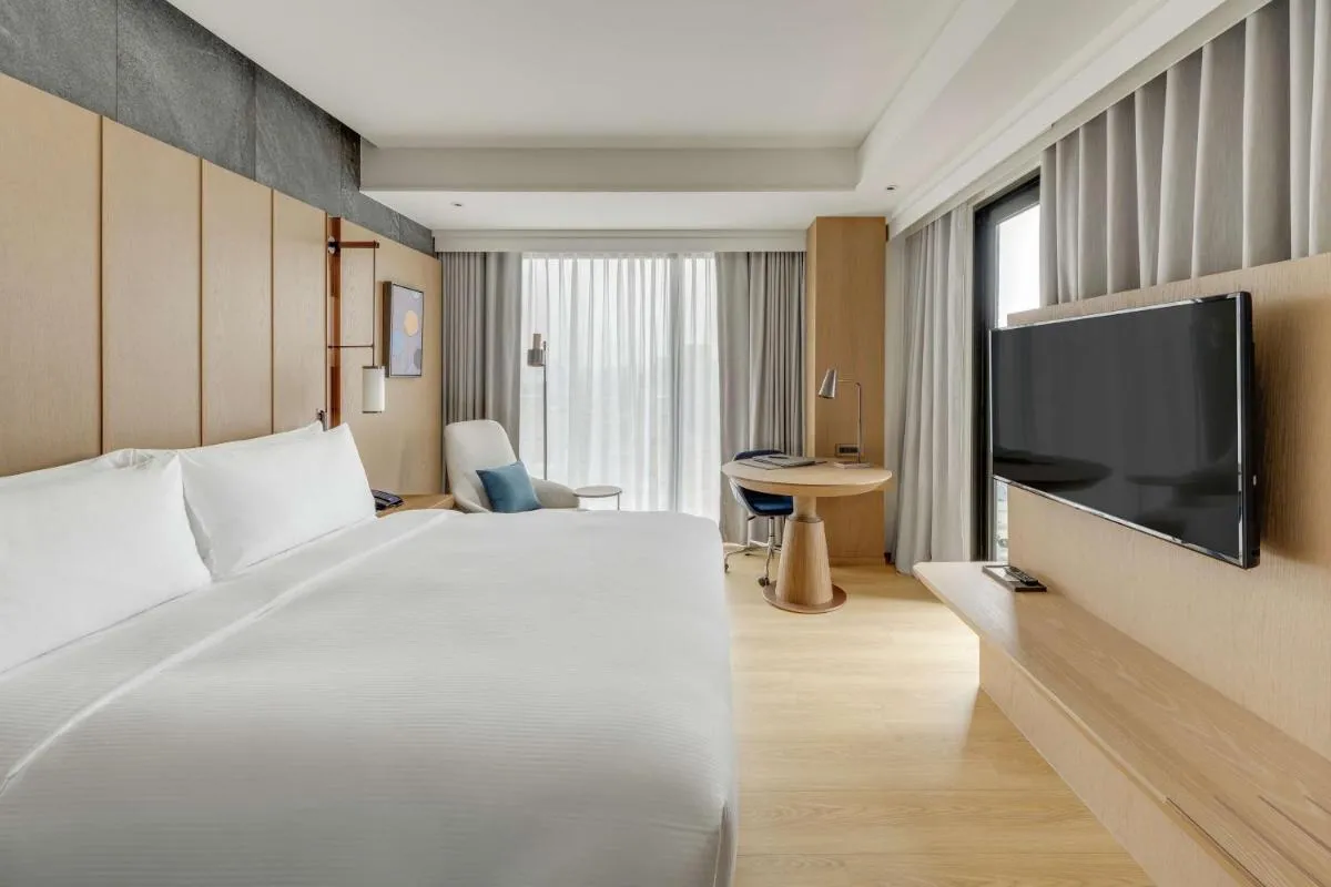 Image 2 of DoubleTree by Hilton Taipei Zhongshan