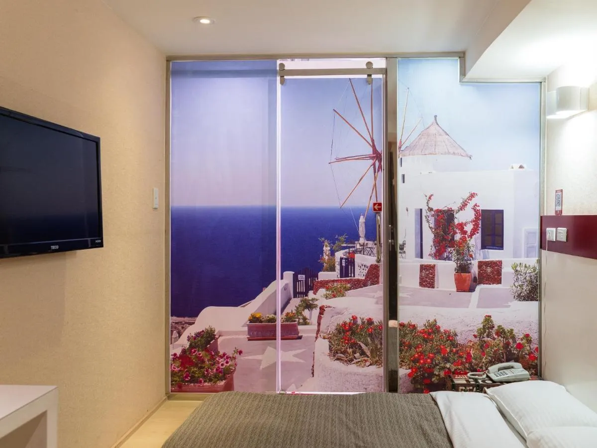 Image 4 of E-House Hotel