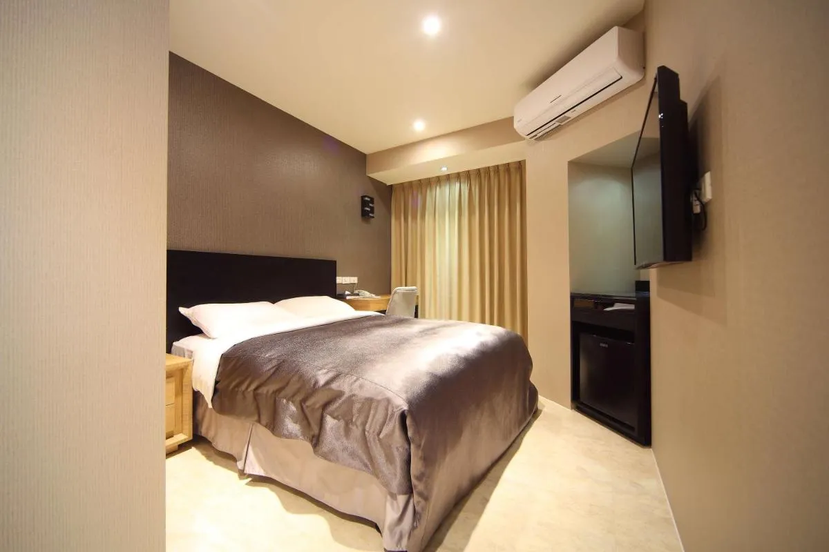 Image 3 of E-House Xining Branch