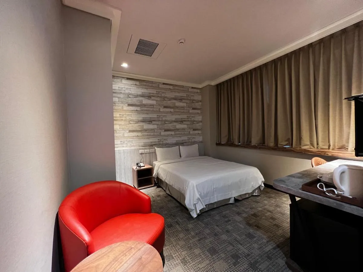 Image 1 of East Dragon Hotel
