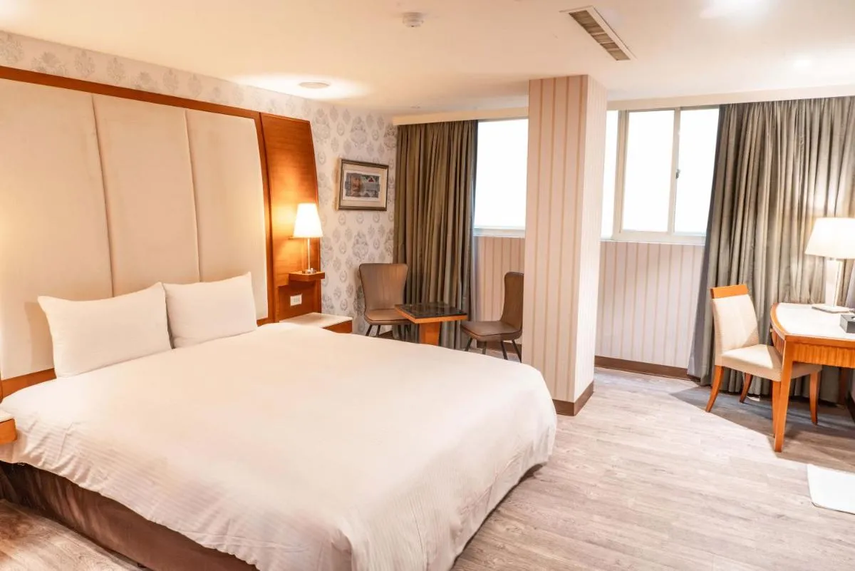 Image 1 of Elegance Hotel