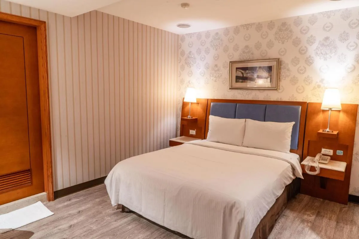 Image 6 of Elegance Hotel