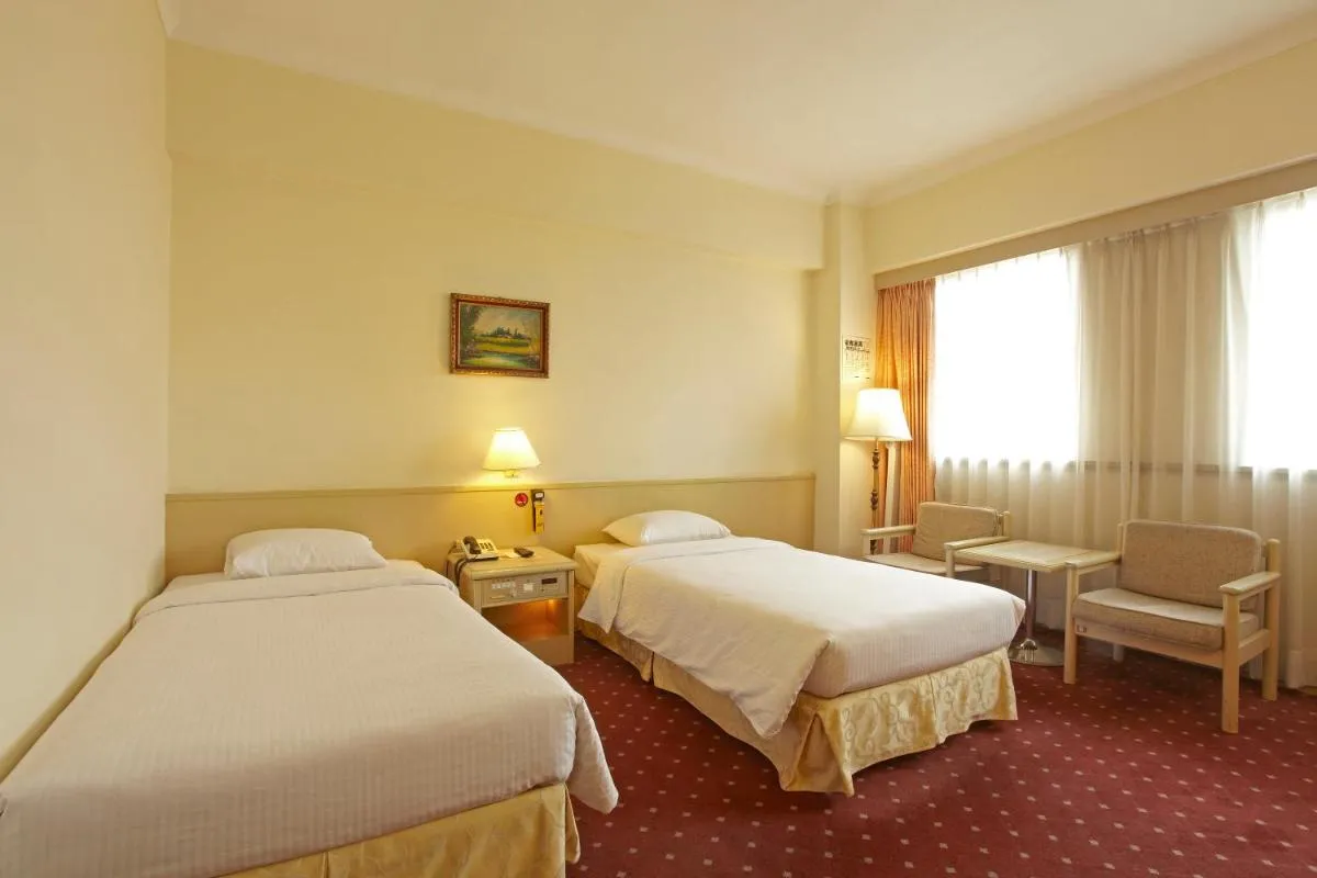 Image 1 of Emperor Hotel