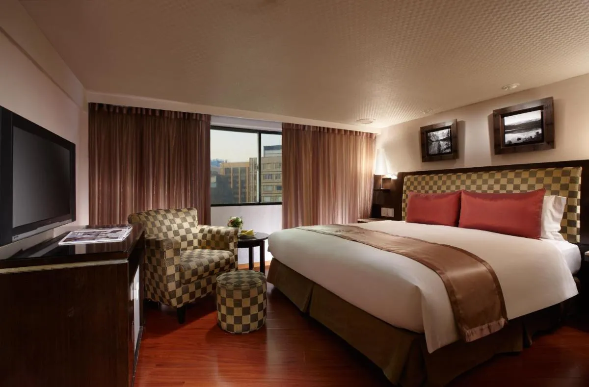 Image 4 of Erin Hotel