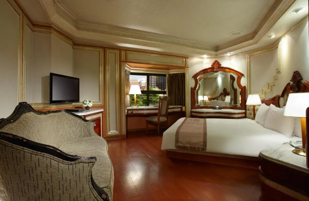 Image of Erin Hotel