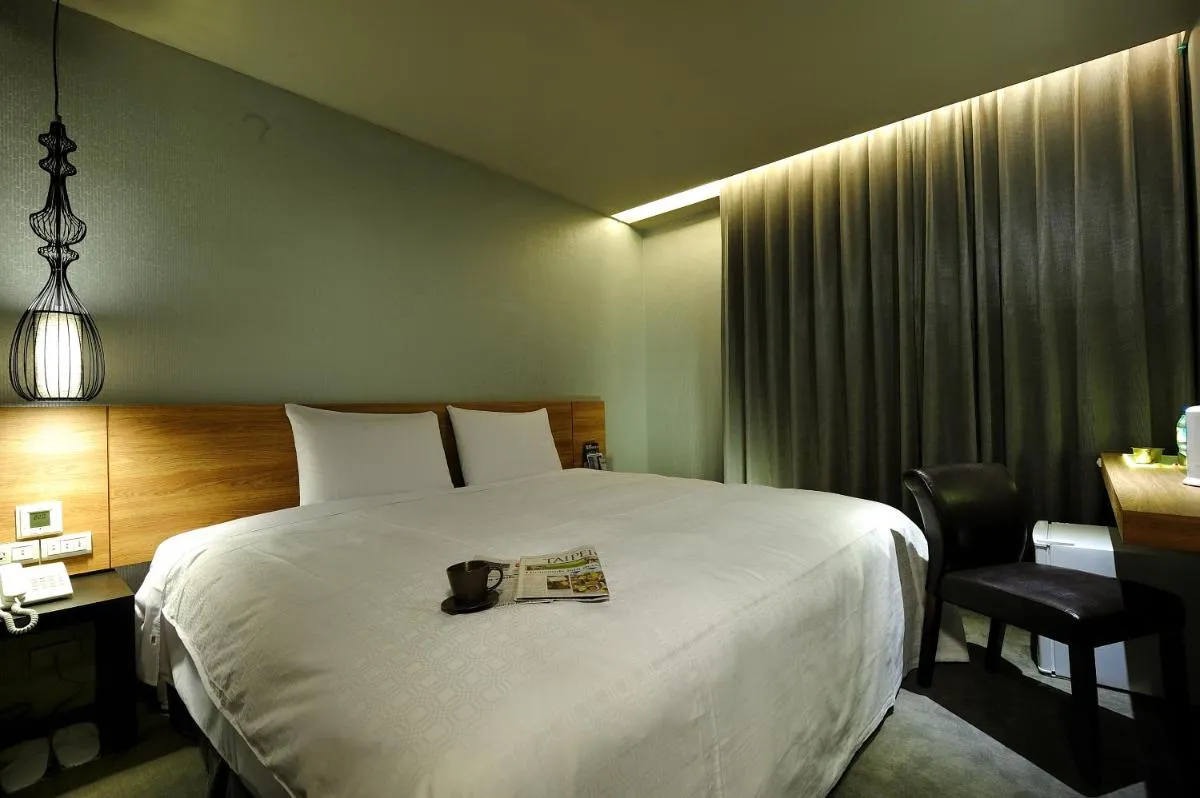 Image 1 of Forward Suites II