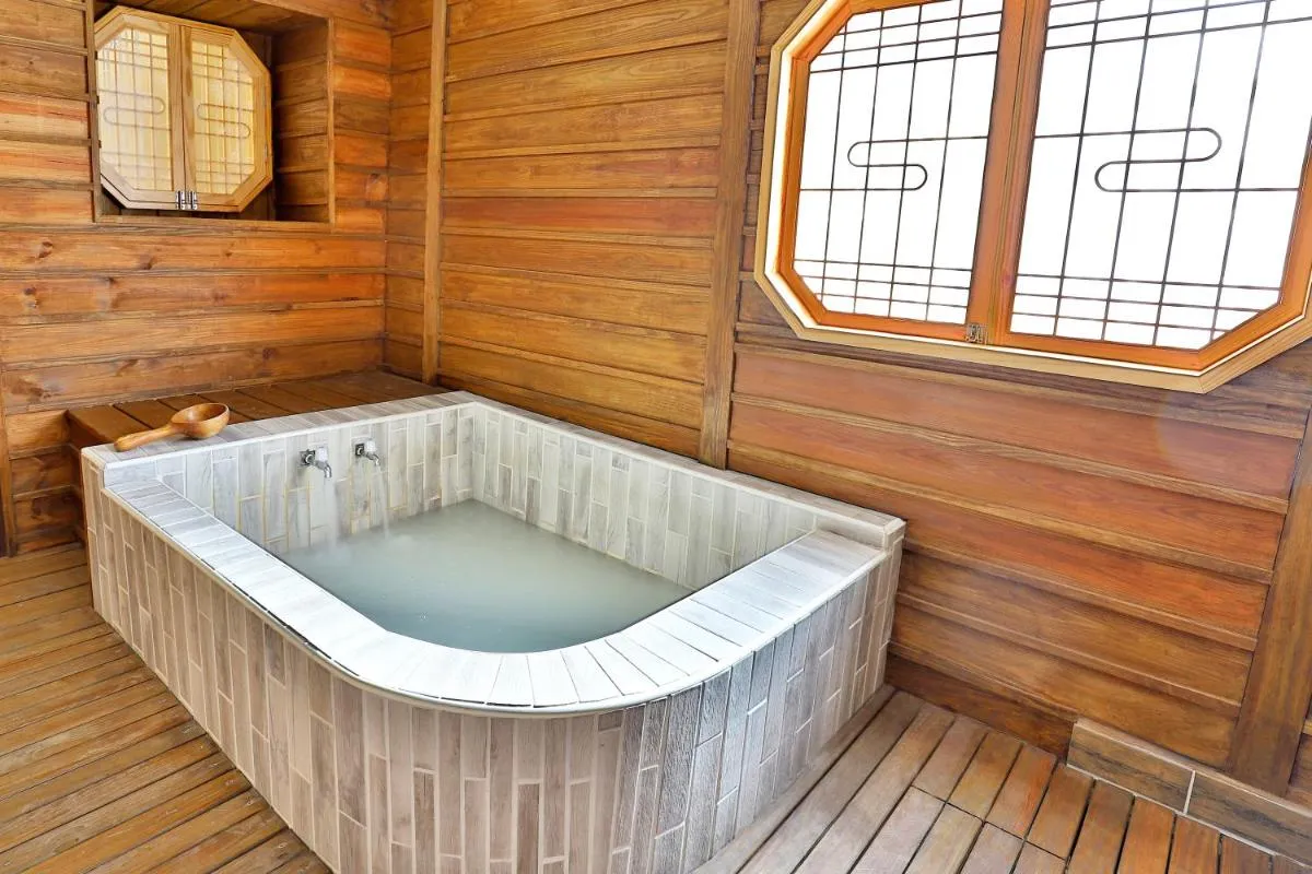 Image 2 of Gorgeous Hot Spring Resort