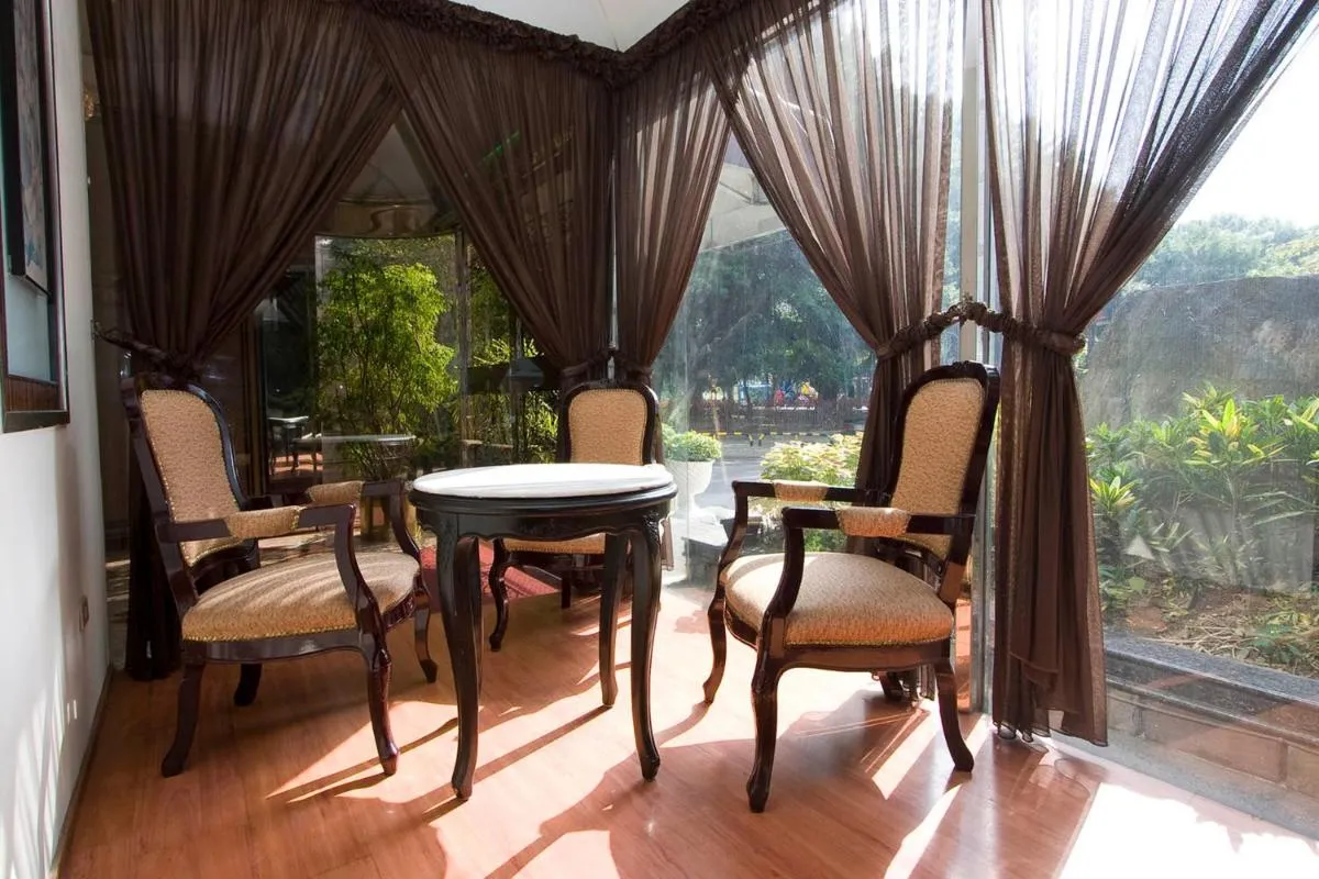 Image 3 of Happiness Hotel