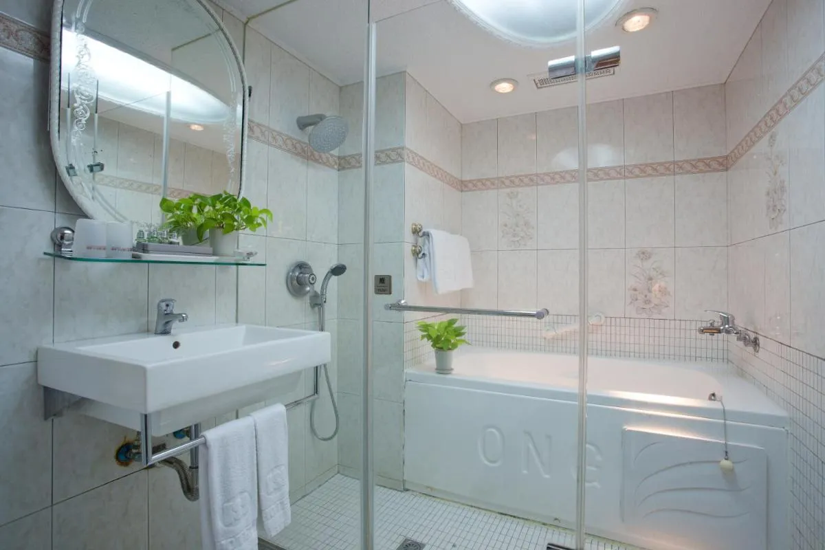 Image 2 of Happiness Hotel
