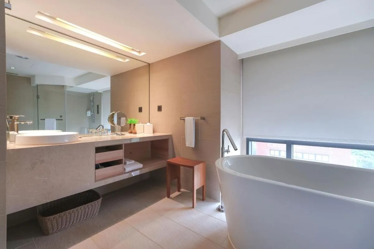 Image 2 of Hotel COZZI Minsheng Taipei
