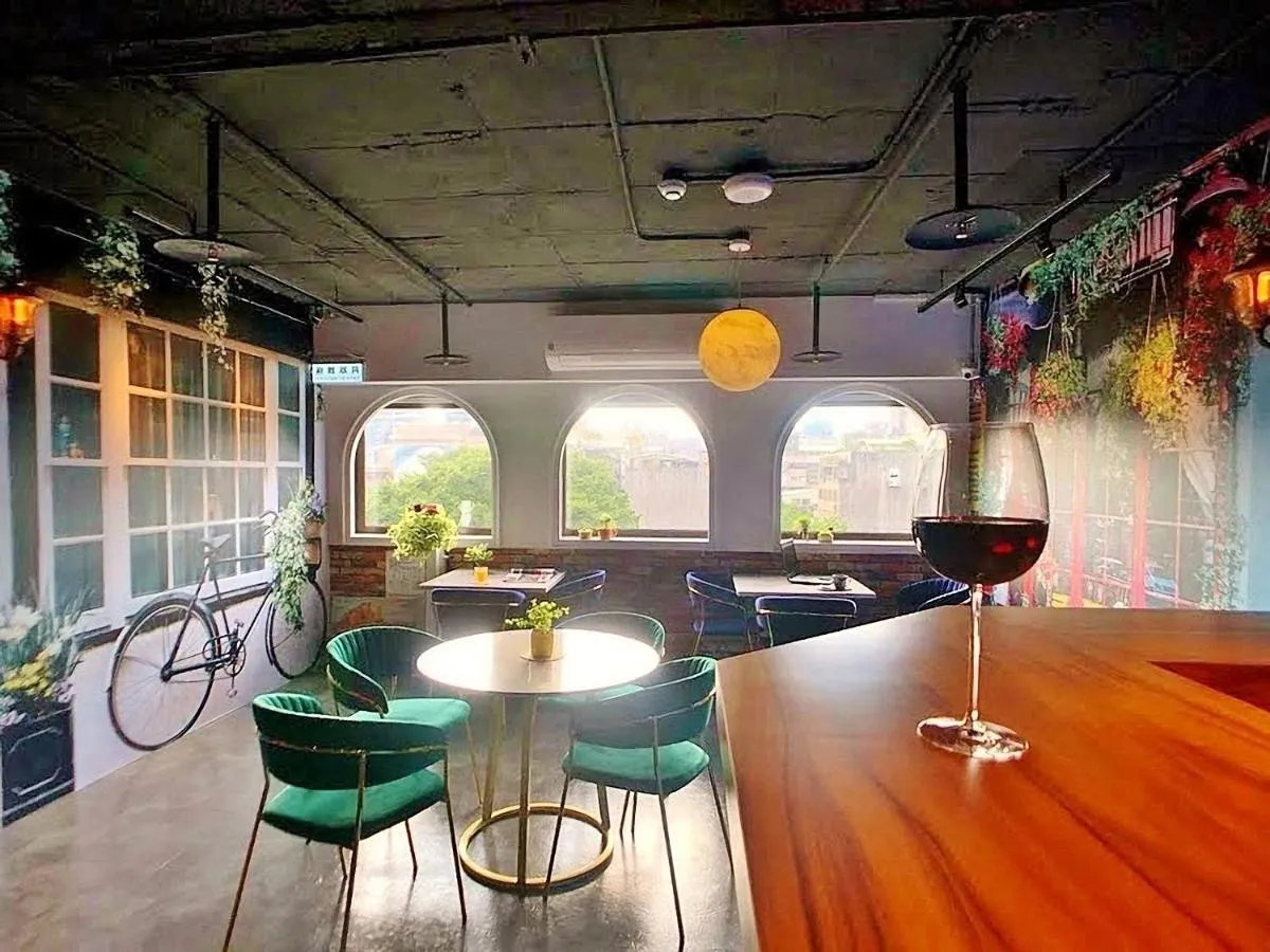 Image 3 of Journey Town Inn