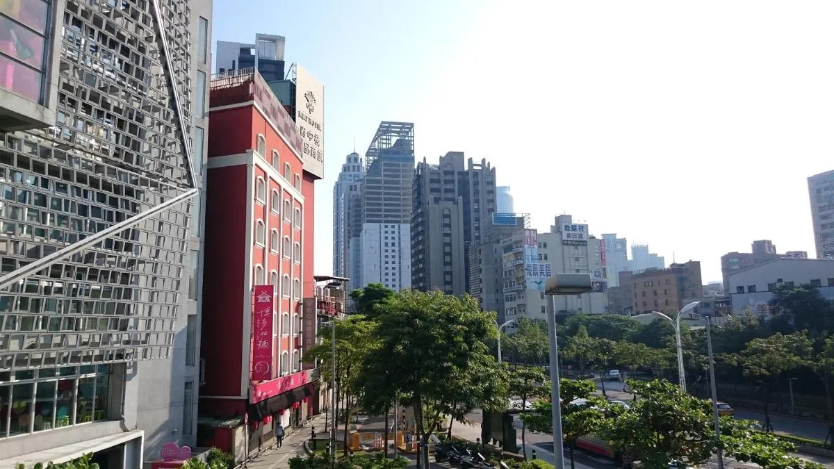 Image 5 of MRT Hotel