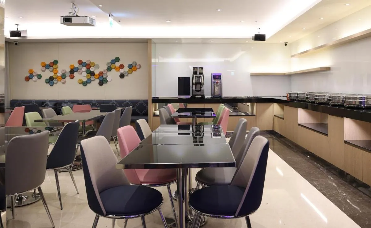 Image 2 of Royal Jade Boutique Hotel