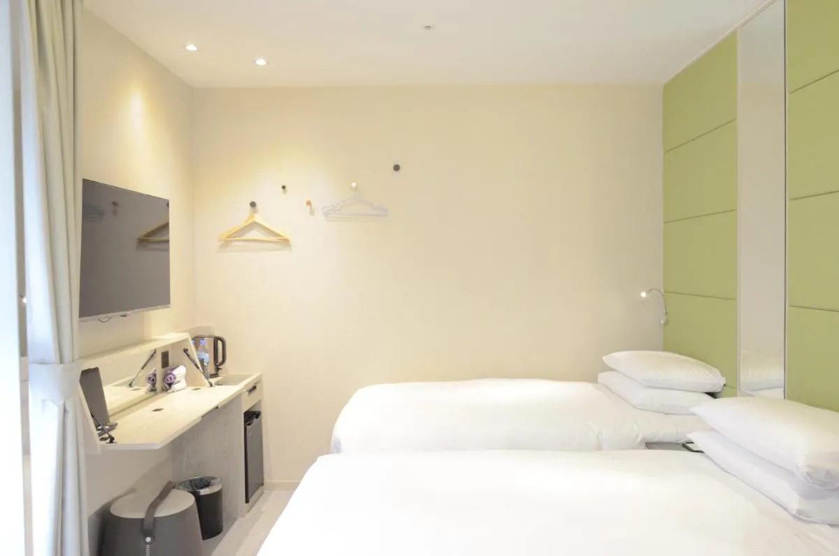 Image 1 of Royal Jade Boutique Hotel