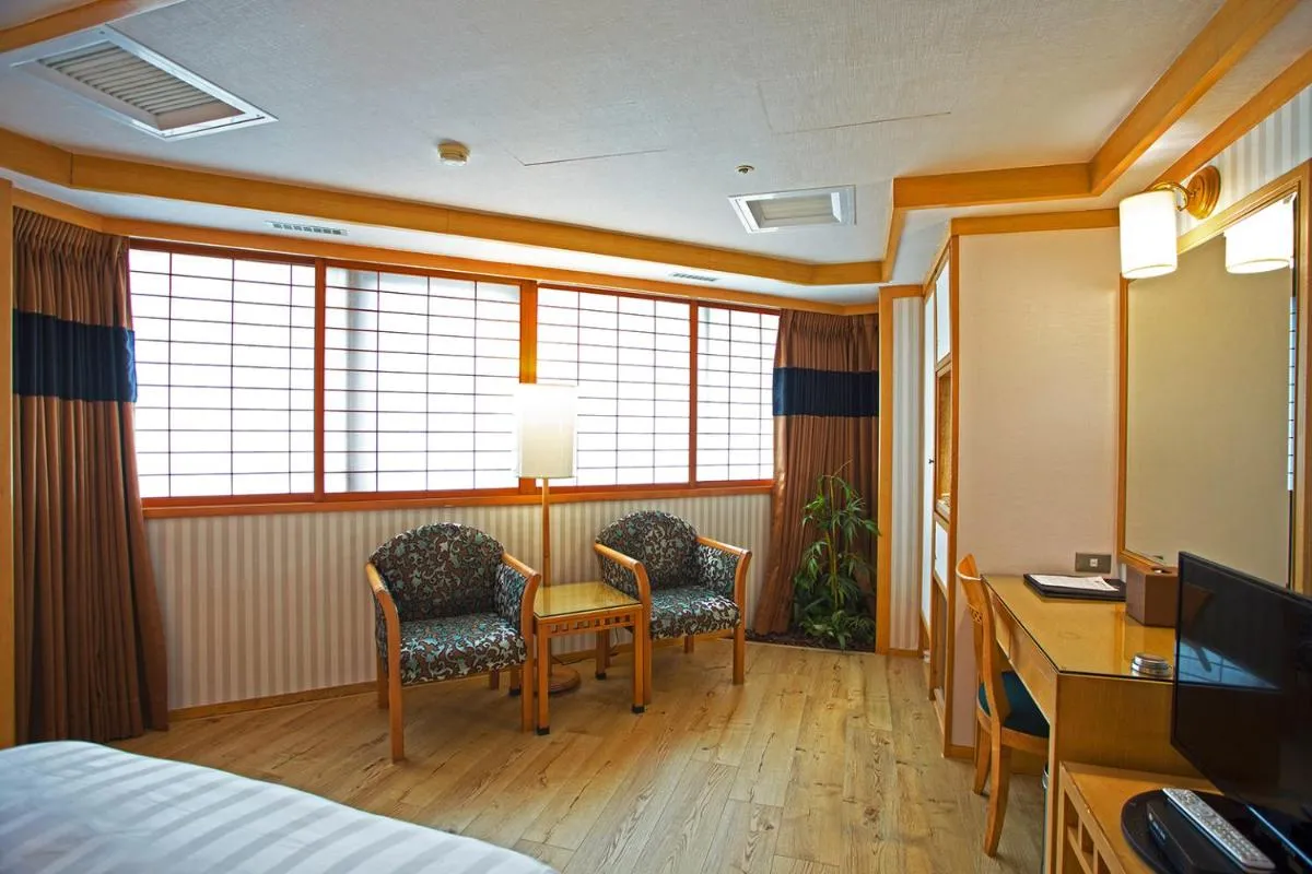 Image 4 of Silken Hotel