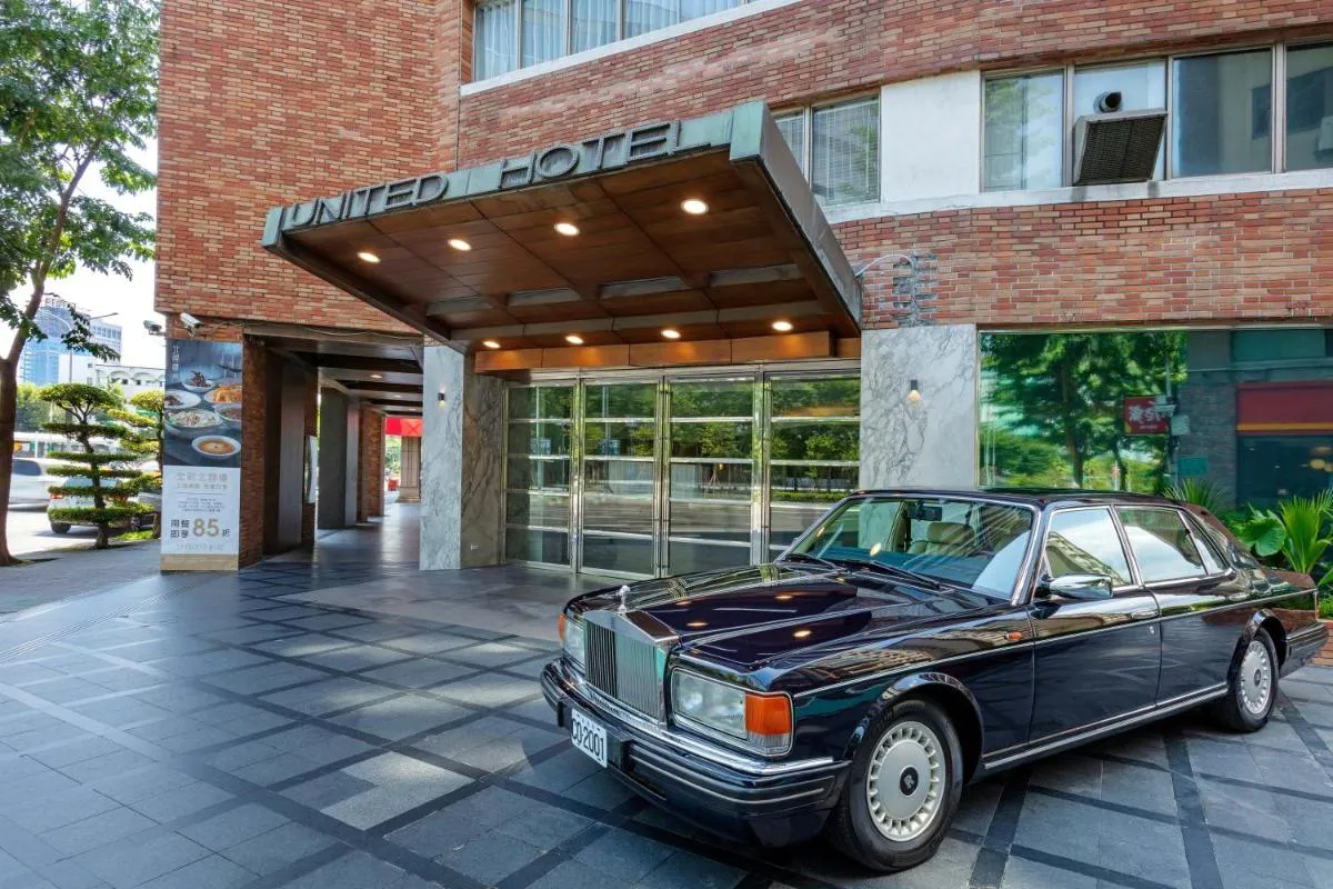 Image 4 of United Hotel