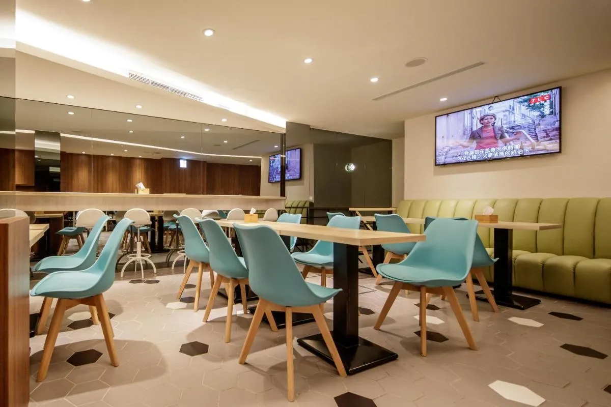 Image 2 of Via Hotel Taipei Station