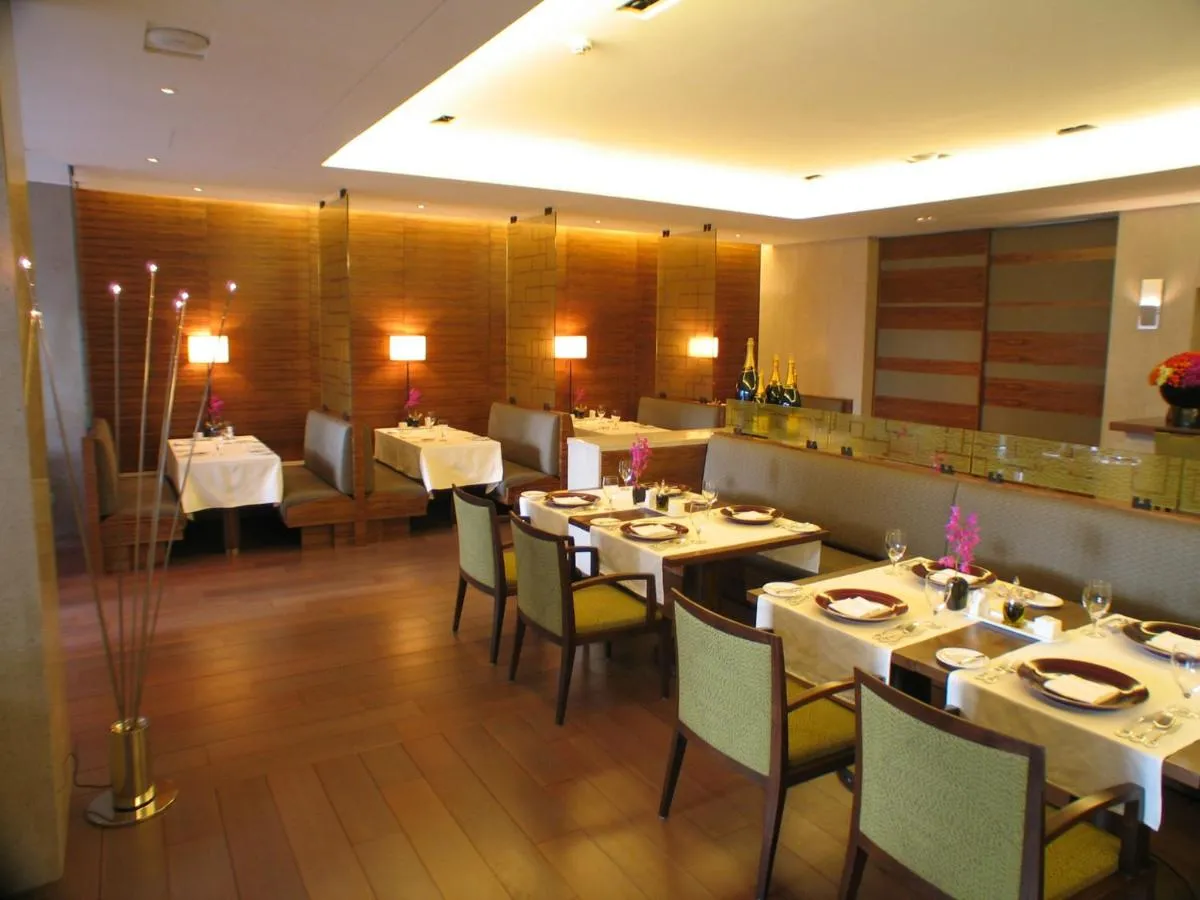Image 4 of Villa 32 (Guests must be 16+)