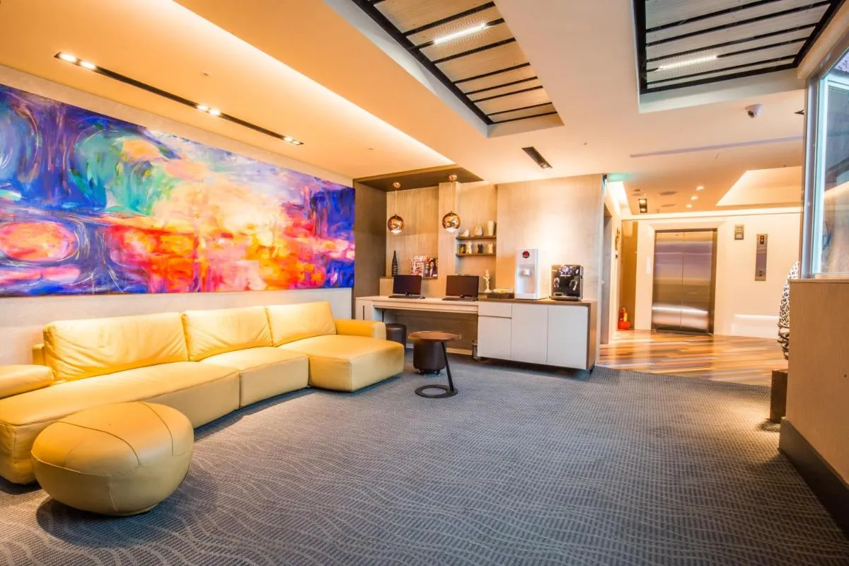 Image 3 of Walker Hotel. Ximen