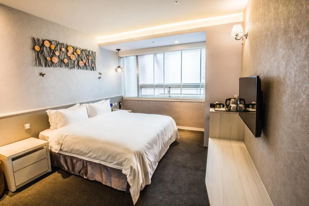 Image 5 of Walker Hotel. Ximen