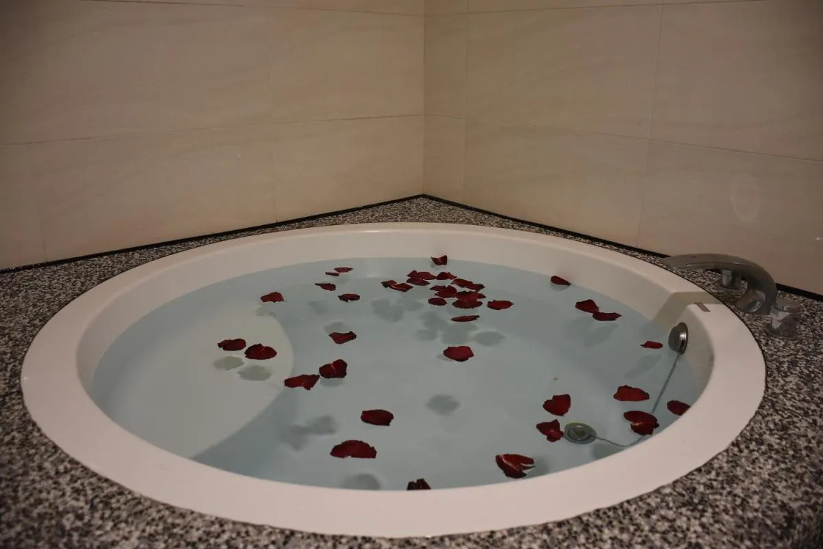 Image 2 of Walker Hotel – Zhengyi 2