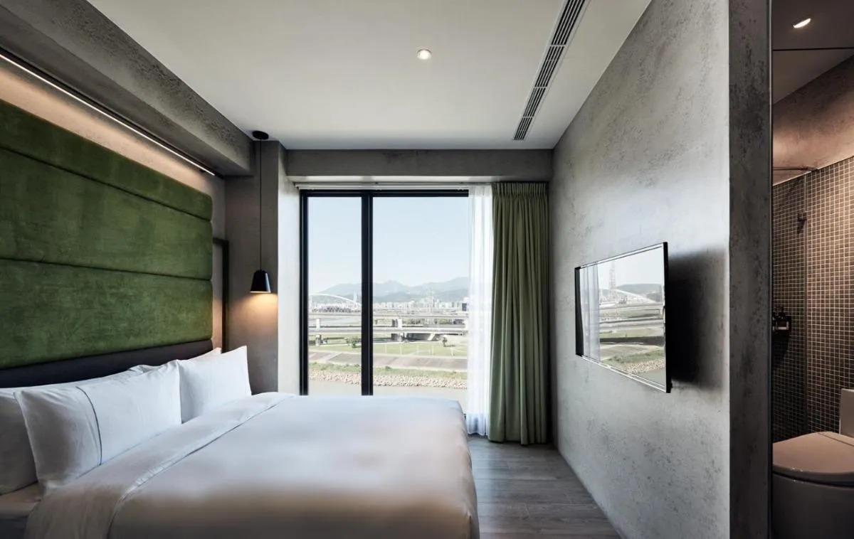 Image of Waterfront Hotel