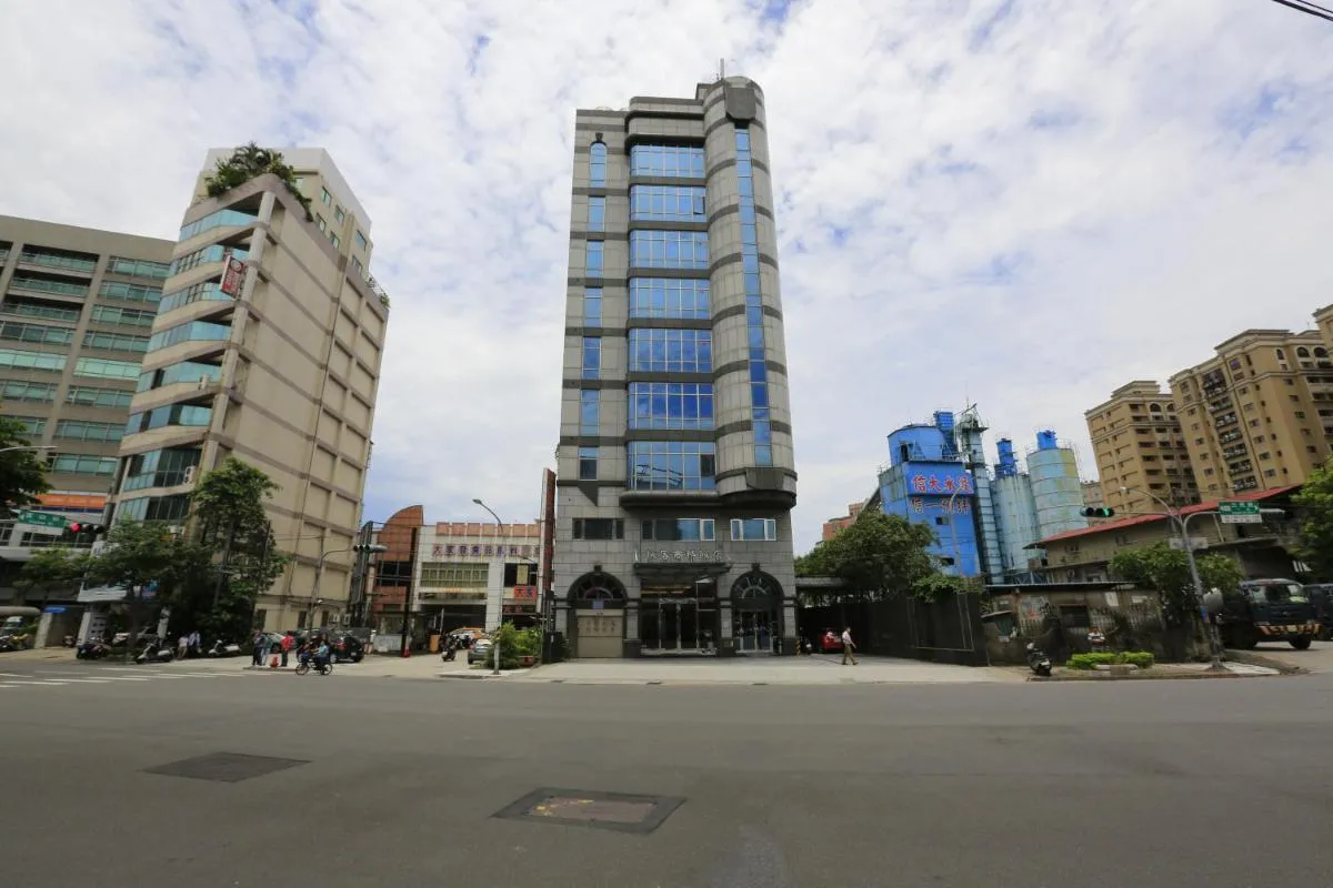 Image 5 of York Hotel