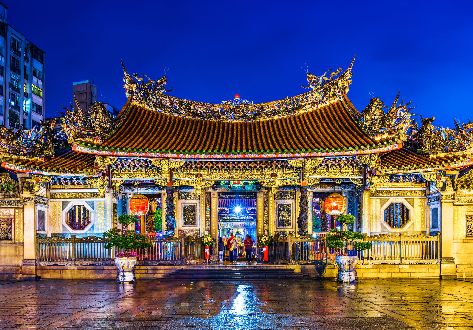 Longshan Temple